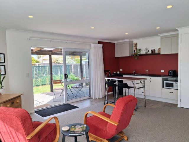 Riwaka Estuary Retreat