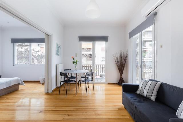 Central 5 Room Apartment