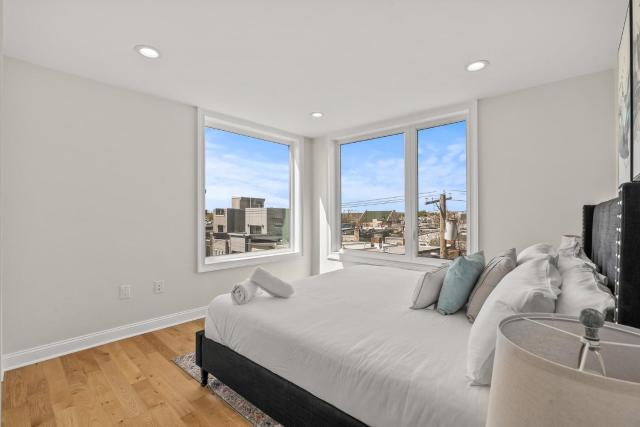 Skyline Escape in Philadelphia Chic & Bright