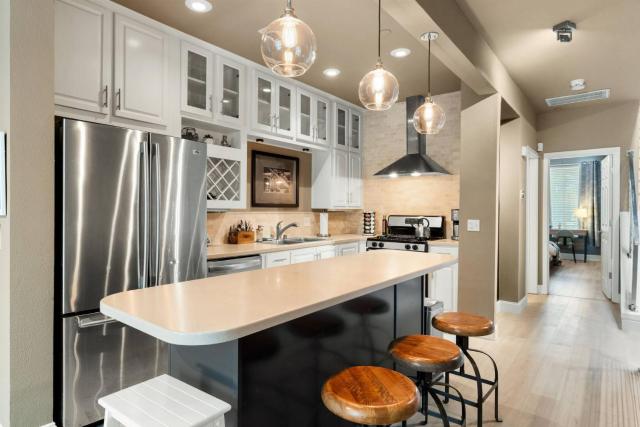 Golden State Loft (Dogs Ok)