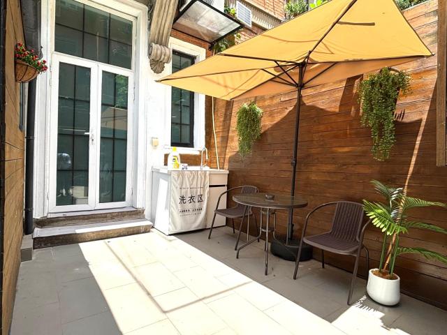 Private Garden Courtyard in Shanghai Old Villa Near City Center Nanjing West Road Metro Station