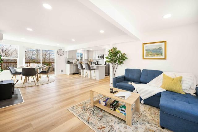 Modern 3BR Retreat w City Views 2 Living Spaces