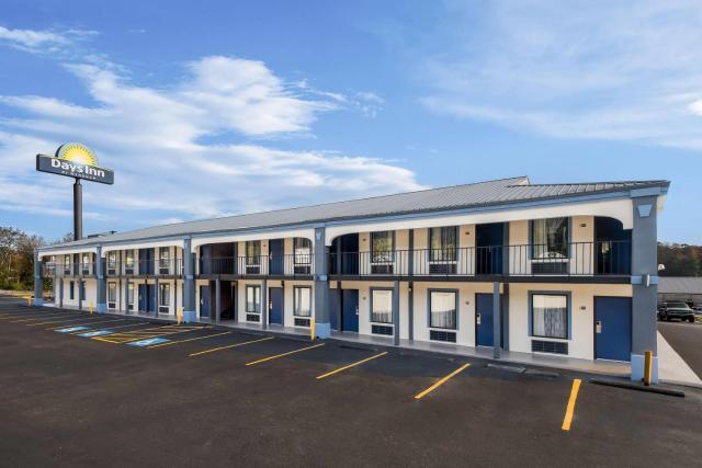 Days Inn by Wyndham Cleveland TN