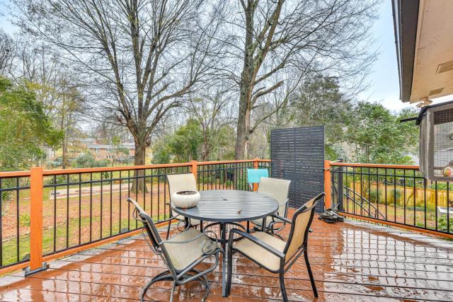 Dog-Friendly Yard, 5 Mi to Uptown: Charlotte Home