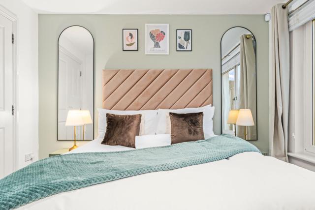 Urban Elegance - Spacious 5-Bed Home in Glasgow