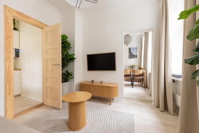 Homey 2BR for 6 Near Strøget