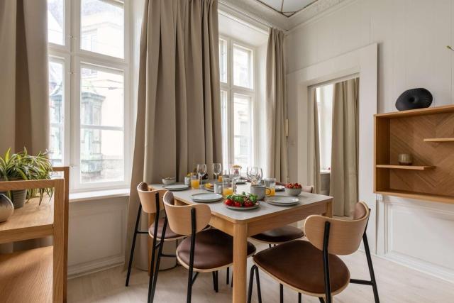 Homey 2BR for 6 Near Strøget