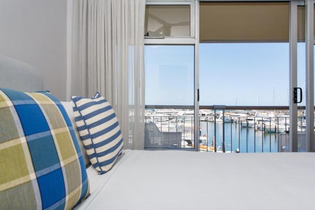 Sunset Marina Escape Freo-Amazing views & central