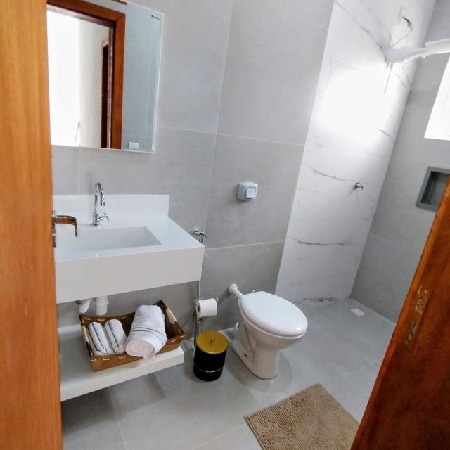 Residencial Renne Augusto, Apto 01, dois quartos, um banheiro, Wifi e estacionamento