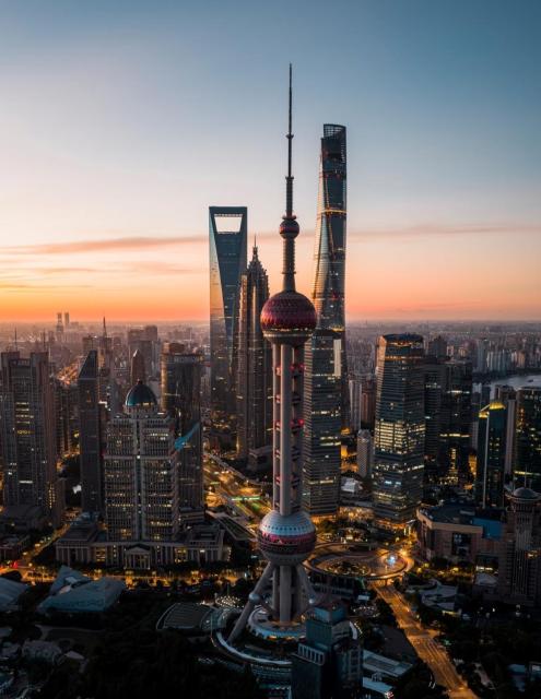 Panoramic views of the Bund and the Yangtze River, adjacent to the Oriental Pearl Tower, a top-tier luxury residence in Shanghai