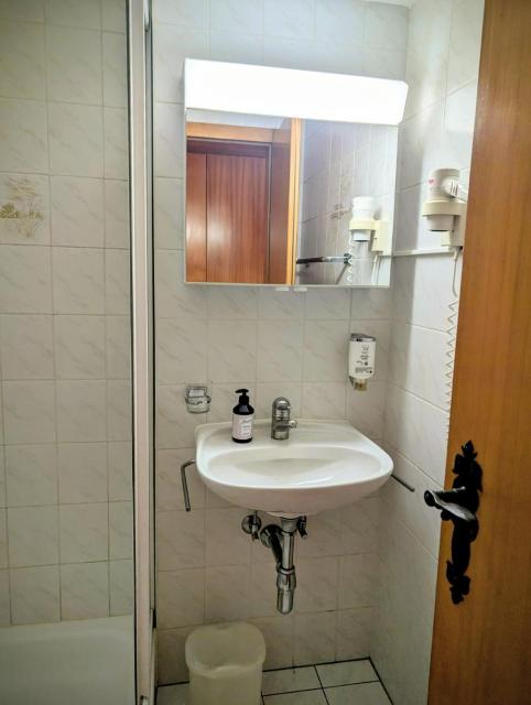 Centre Thermal 2 chambres studio EV210