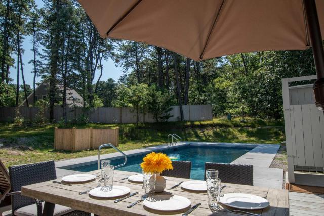 Private Pool and Close to Marconi Beach
