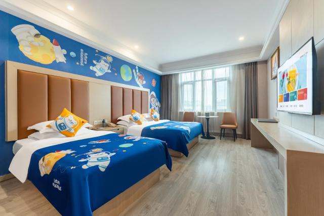 Rezen Select Shanghai International Resort