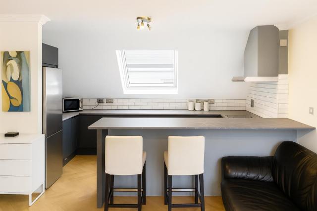 3 Bed Apartment Temple Bar, Dublin City Center