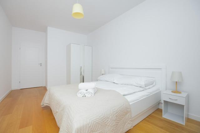 Nowaka-Jeziorańskiego Modern Comfort Apartment by Solarento