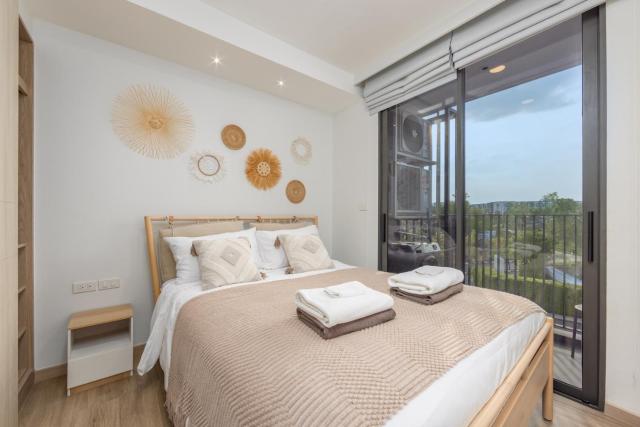 Melia 2BR with Rooftop Pool - Skypark Laguna