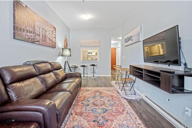 Cozy 1 Bedroom Downtown Central