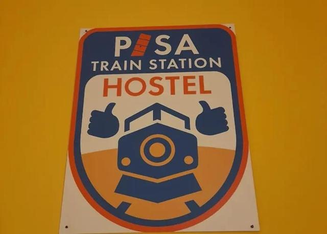 pisa train station hostel