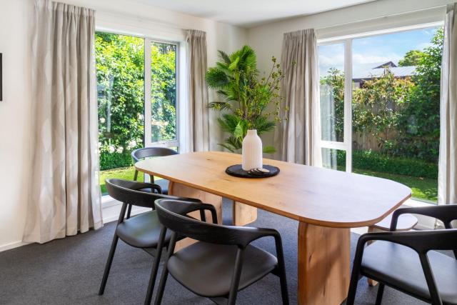 Games Room Escape, Pool Table, Ping Pong & Air Con