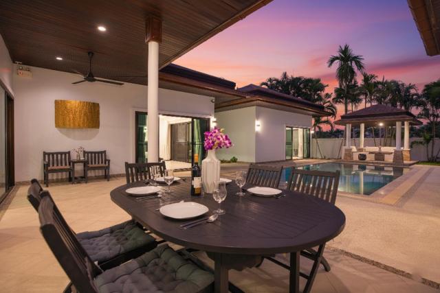 Spacious 3BR Pool Villa - White Cove