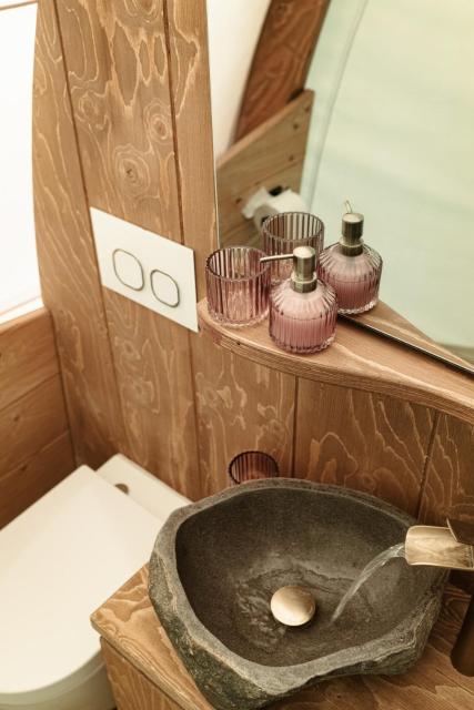 WOW magisches Luxus Glamping mit Pool im Paradies