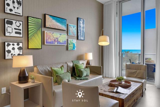 Beachfront Condo - Amazing Pool - Oceanview Balcony