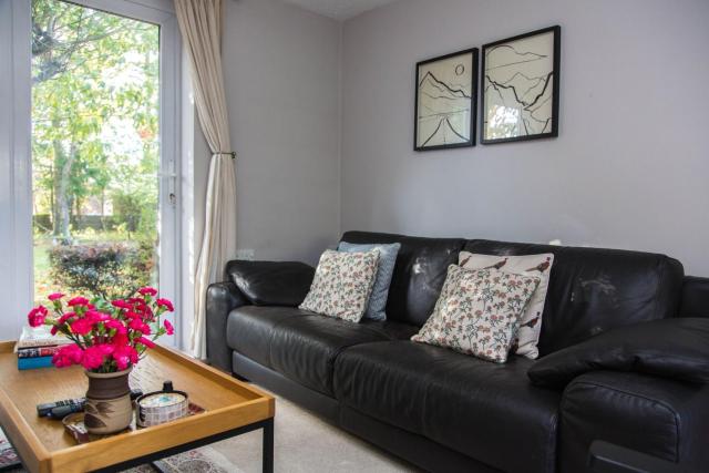 Spacious Private Annex near Ashford