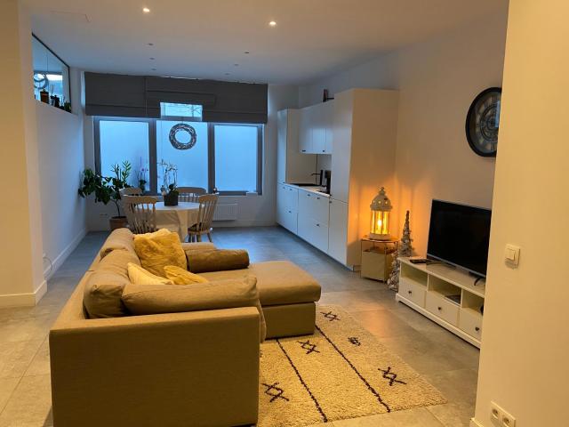 Charming modern apartment in the heart of Antwerp with optional private parking