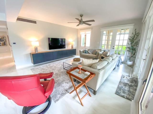Villa Kismet - Beachfront community with 3 pools