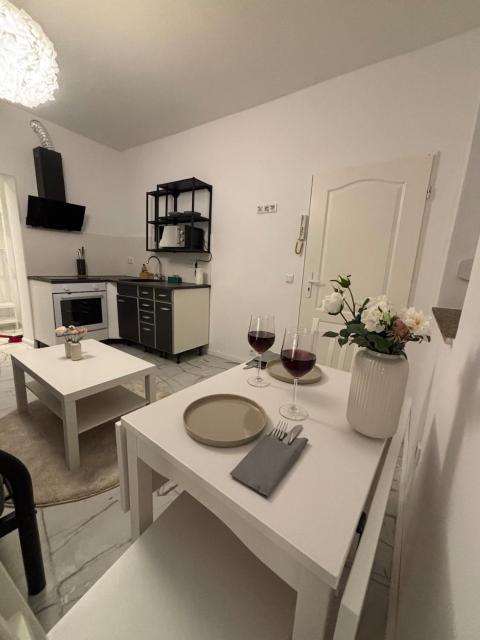 Cologne 20 min Tram 1 min, Top City Apartment