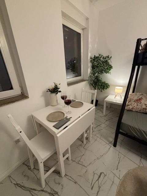 Cologne 20 min Tram 1 min, Top City Apartment