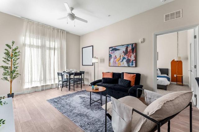 Riviere 2BR Apartment Pet Friendly Oasis Sleeps 6 Close to Epic Universe Pool & Gym