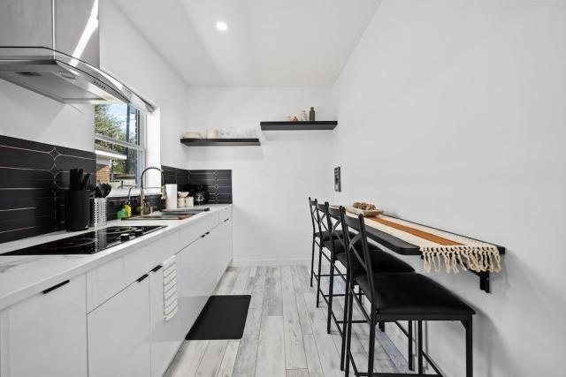 Cityscapes Studio Suite #B East Downtown