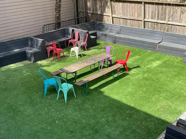 HUGE 2BR, Easy World Cup Access, Walkable to Restaurants & Bars