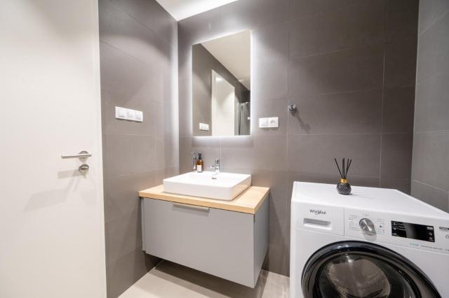 William's Modern Luxe Suite by the Station