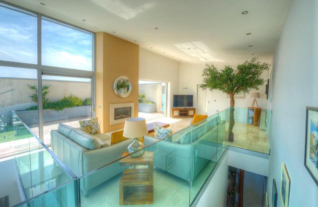 Tur an Tsaile - Galway Lakeside Apartments