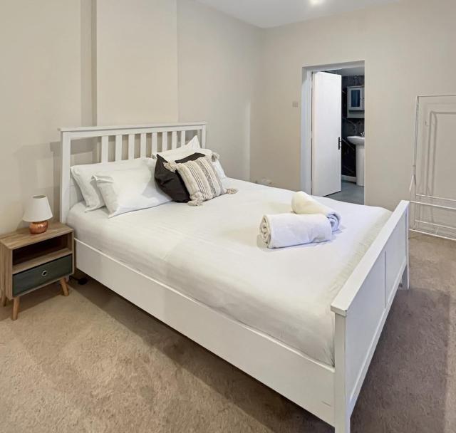 Sleeps 4, 2 Bedroom in Central Grantham Free Gym Access Free Parking