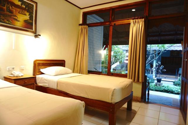 Komodo Lodge