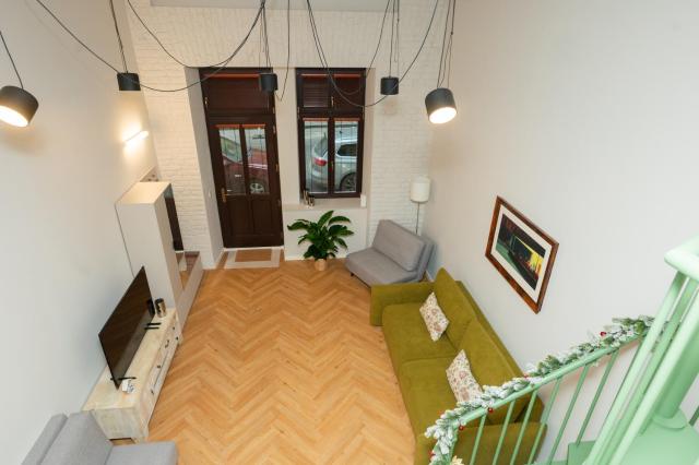Prague City Center 99m2 Andel Family Apartment for 6 Bath and Shower Self Check in