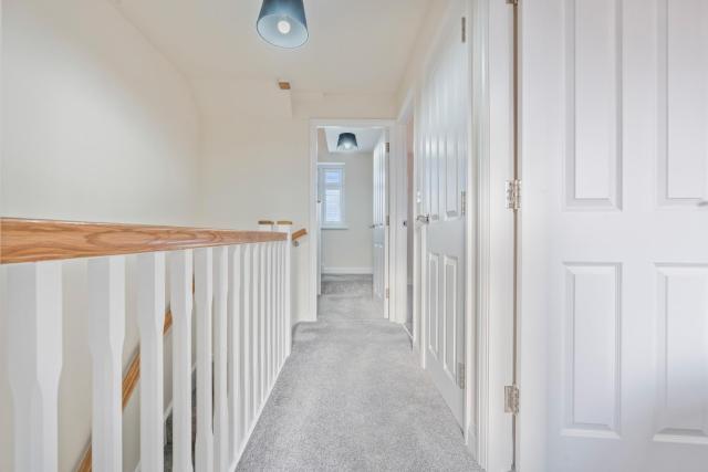 #83 Stylish Wigston Home - Near Bradgate Park - Sleeps 4 -" Perfect for contractors and Families - Free Parking"