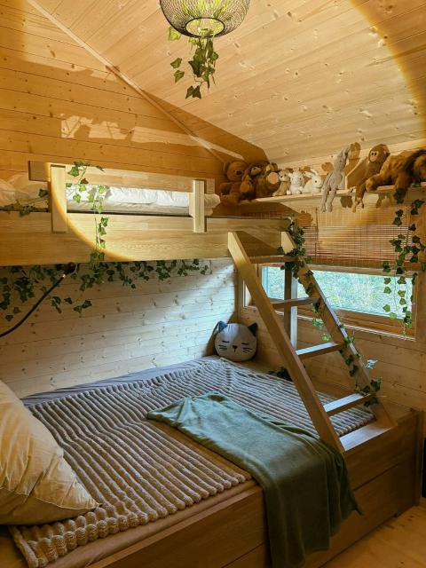 Ål Cabin With Views Of Marshland And Mountains