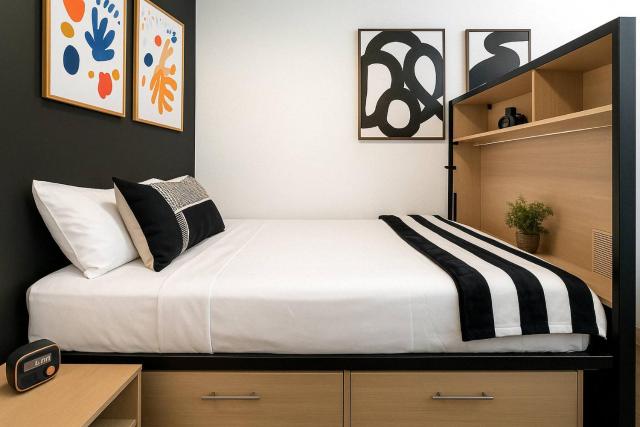 Studio|near Business & Med District|Pool,Gym, BBQ