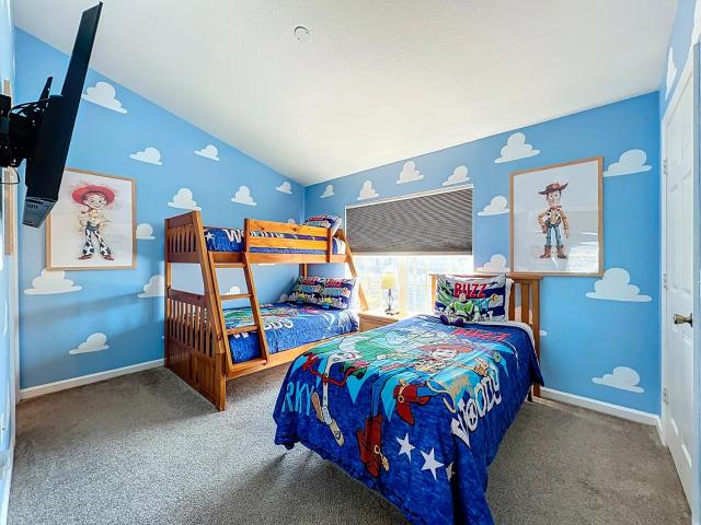 Private Pool Disney Townhome - Walk to Water Park