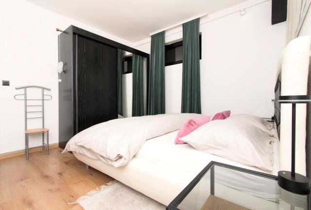 Camino Apartment