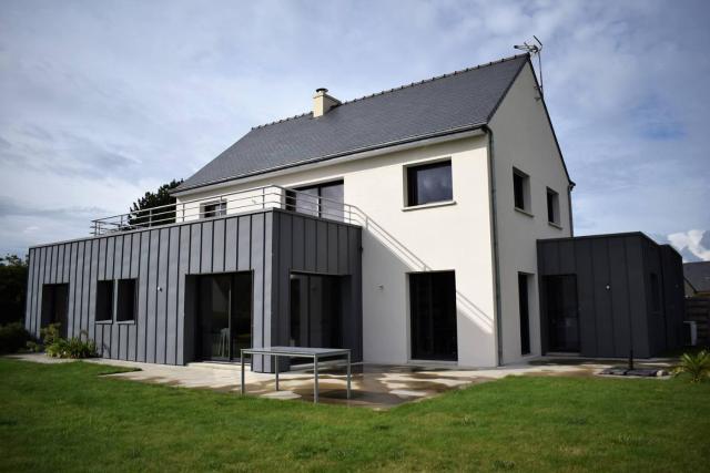 Superbe villa avec WIFI à 300m d'une plage de sable fin à l'ILE GRANDE - Ref 296