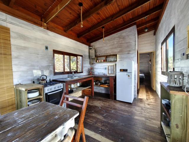 Devi Cabin, Spacious house 200 meters from the sea