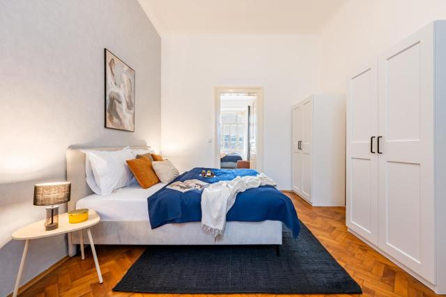 Prague Days - Riverside Two-Bedroom Apartment with Workspace in New Town