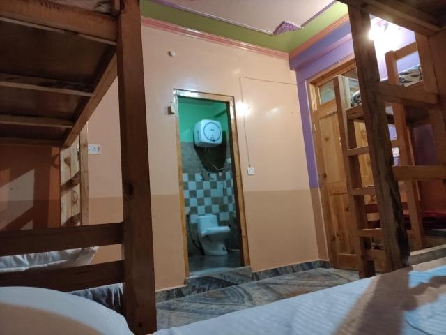 Majestic Mountain Bhaiji Guest House
