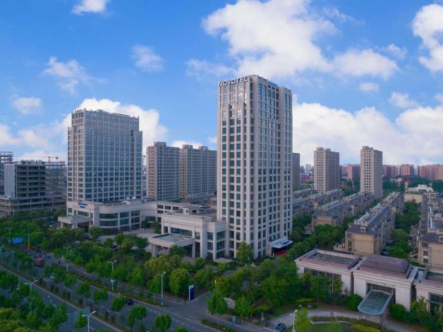 Novotel Shanghai Chuansha - Free Shuttle Bus to Pudong Airport & Disney Land