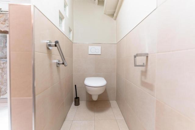 An Entire Spacious House near to the City Centre